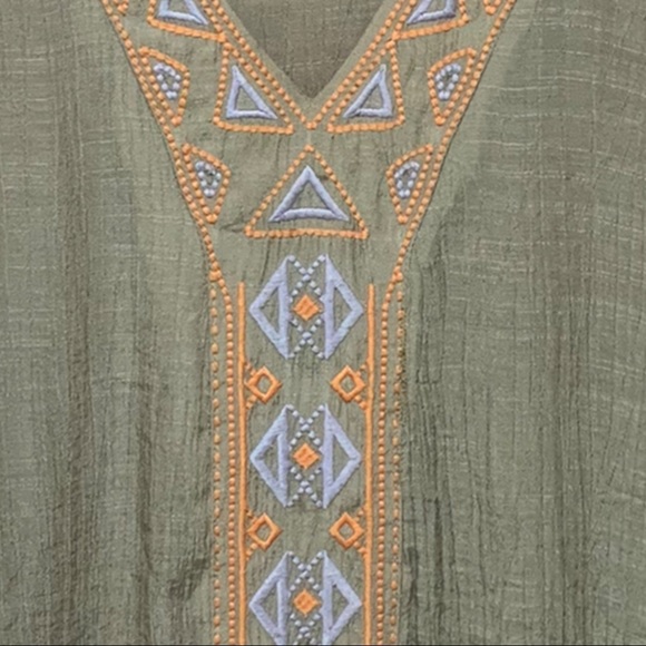 UMGEE TAUPE BOHO EMBROIDERED PONCHO BLOUSE - Picture 3 of 7